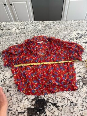 Doen Red silk Floral Button-Front Blouse